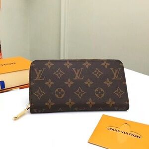 🥇Louis Vuitton⚖ Pochette Felicie Monogram Fuchsia Lining